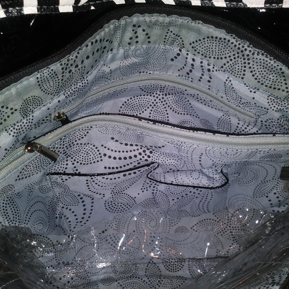 Black and white zebra print handbag - Picture 5 of 10